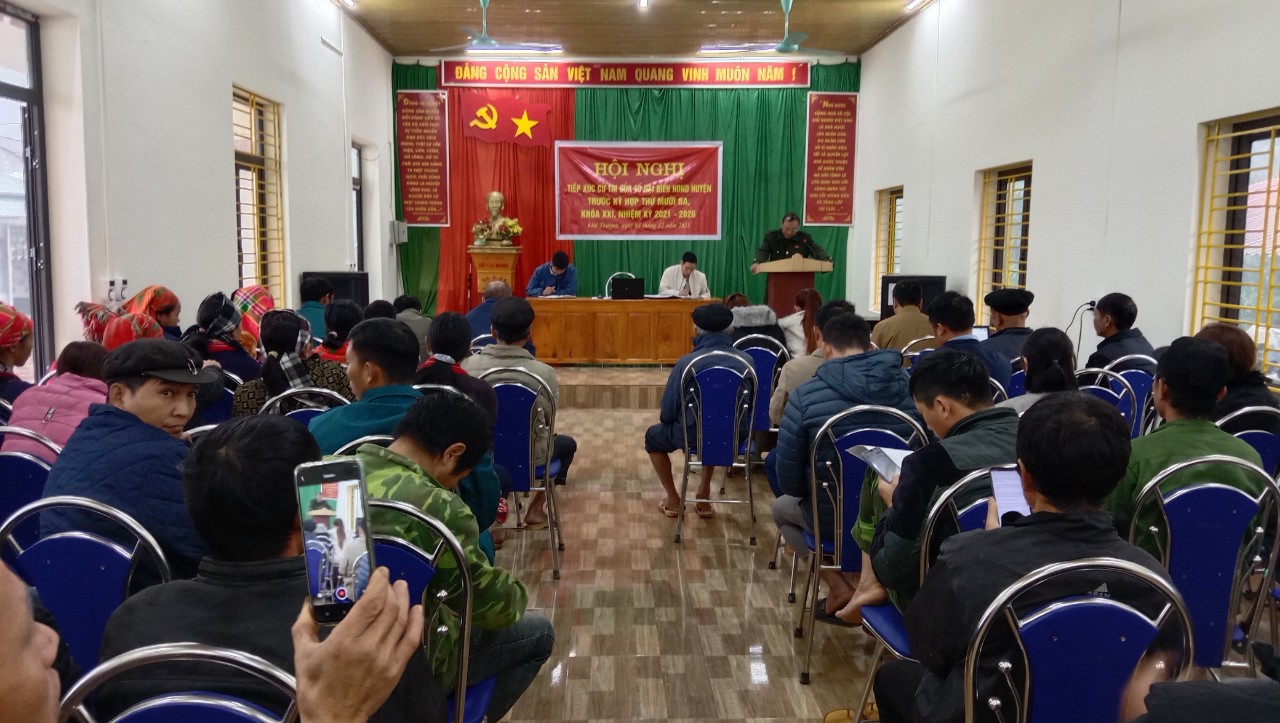 Tổ đại biểu số 1 - HĐND huyện Bắc Quang tiếp xúc cử tri tại xã Tân Lập