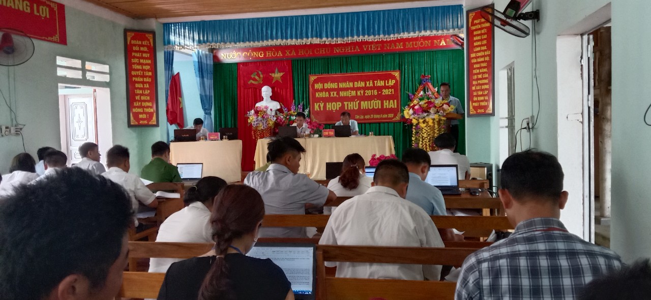 Hội đồng nhân dân xã Tân Lập tiến hành kỳ họp lần thứ Mười hai, khóa XX, Nhiệm kỳ 2016-2021